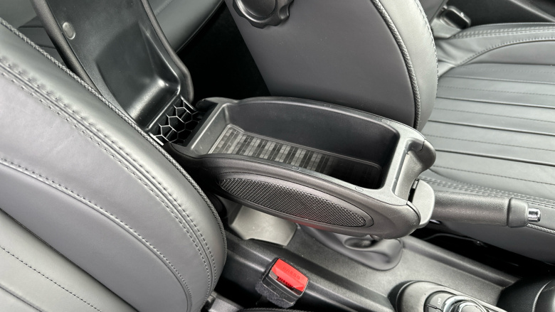 MINI Hatchback 1.5 Cooper Exclusive 3dr Auto Petrol Hatchback